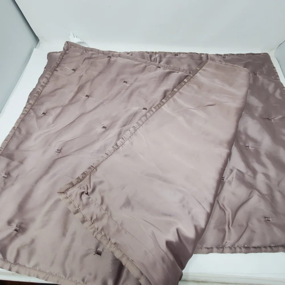 Martha Stewart Tufted Satin Standard Sham 20 x 26 Silky Mauve Set of 2 NEW